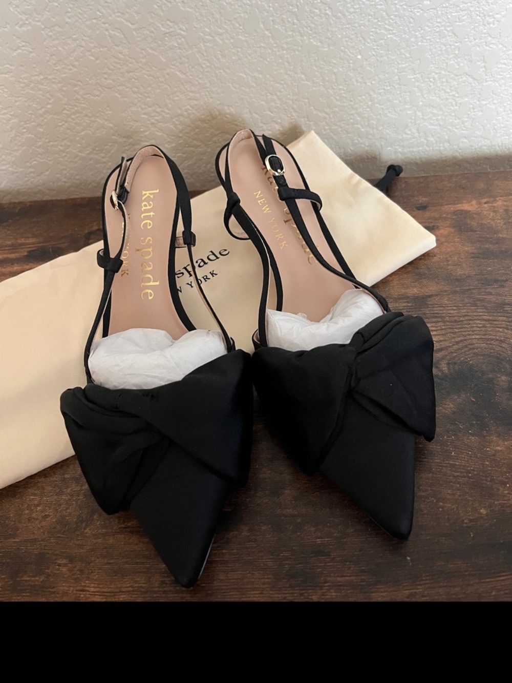 🆕 Kate Spade ♠️ Black satin Lux Marseille Pumps with dust bag - Picture 8 of 8